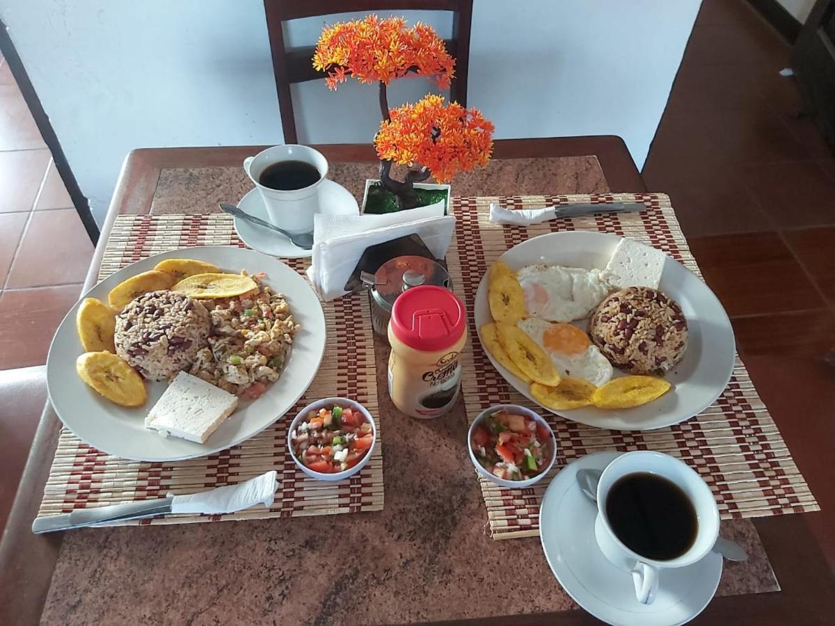Hotel Villa Angelo Манагуа Екстериор снимка